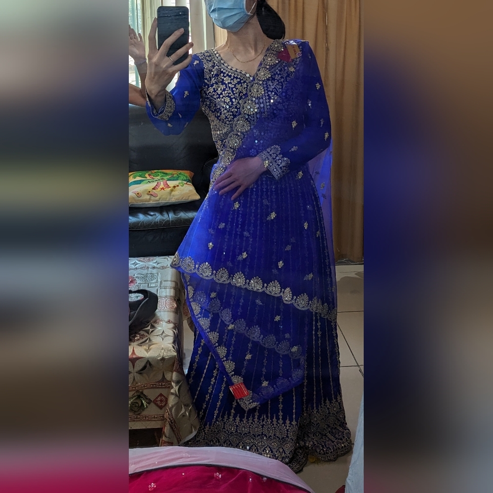 NWT Royal blue lehenga with dupatta size 38 ALTERED